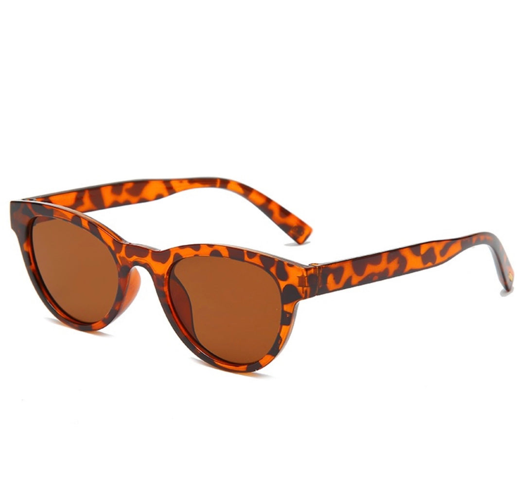 Retro tortoise sunglasses