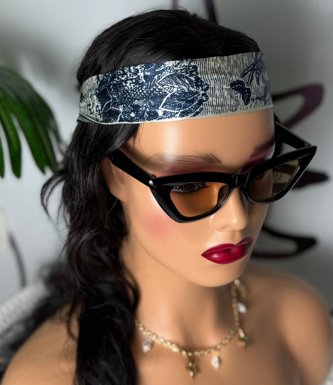 Retro cat-eye sunglasses