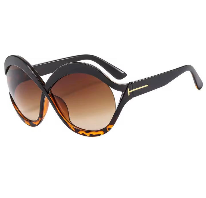 Round oversized sunglasses