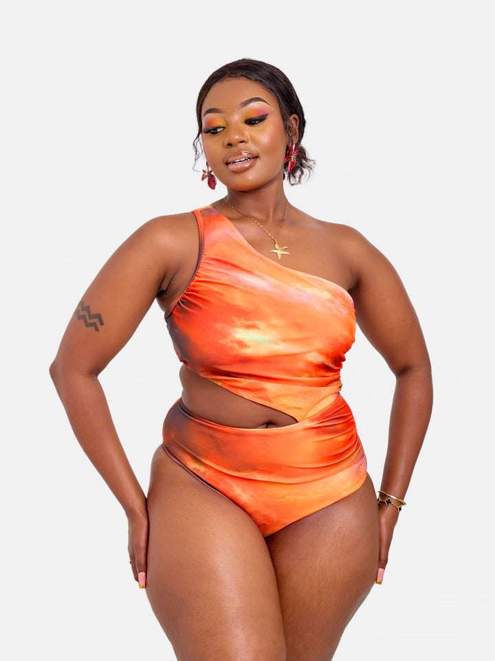 Curve sculpting cut out illusion one piece