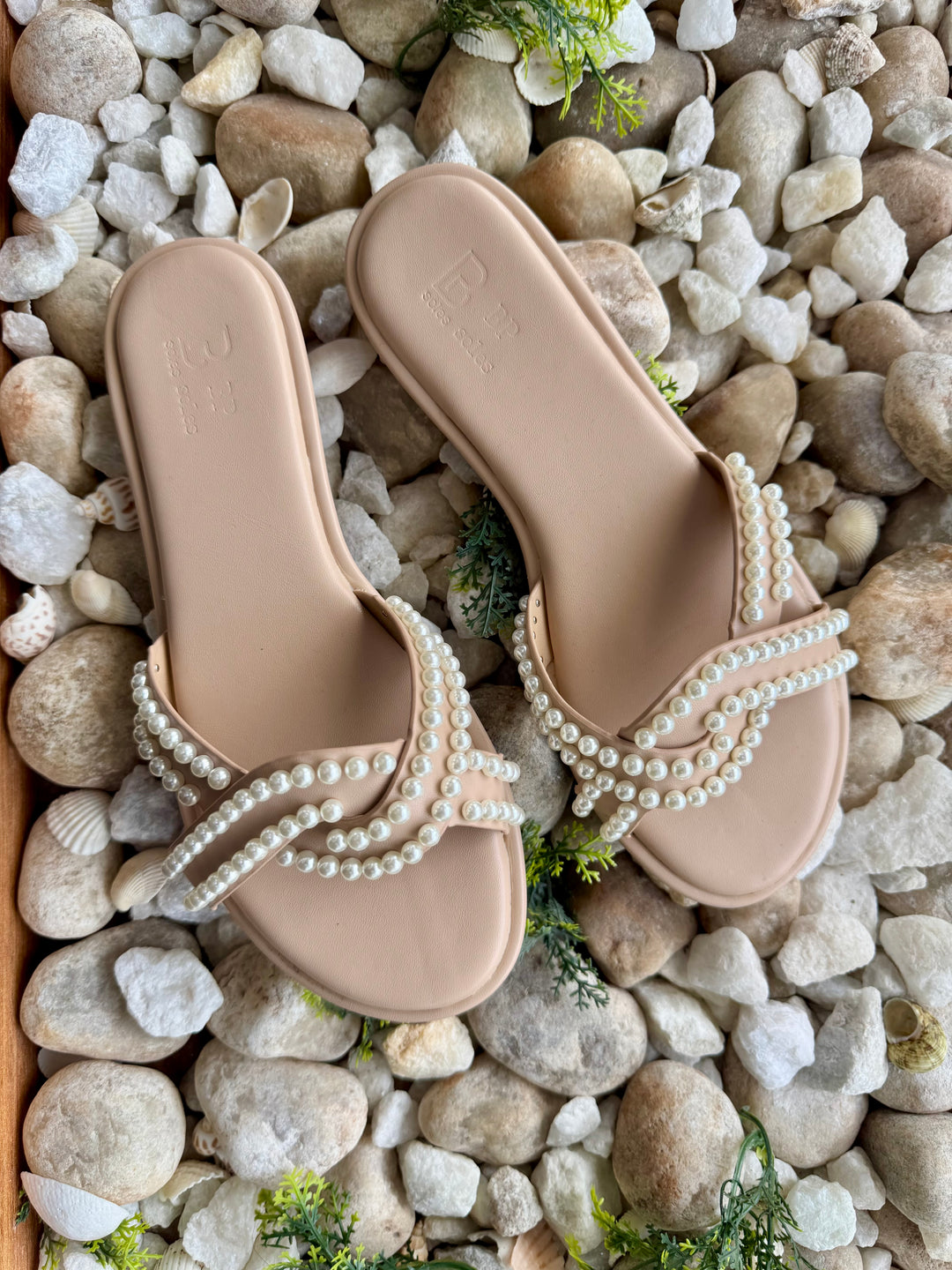 Effortless summer sandals