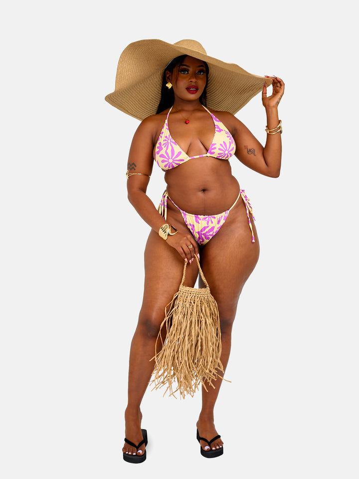 Triangle stringed bikini