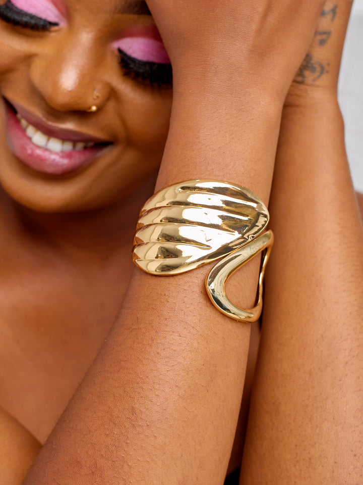 Stylish stackable women’s bracelets