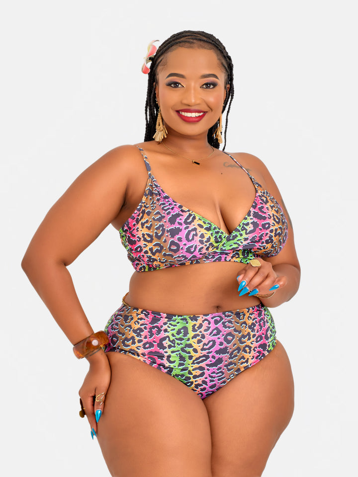 Printed plus size contouring bikini