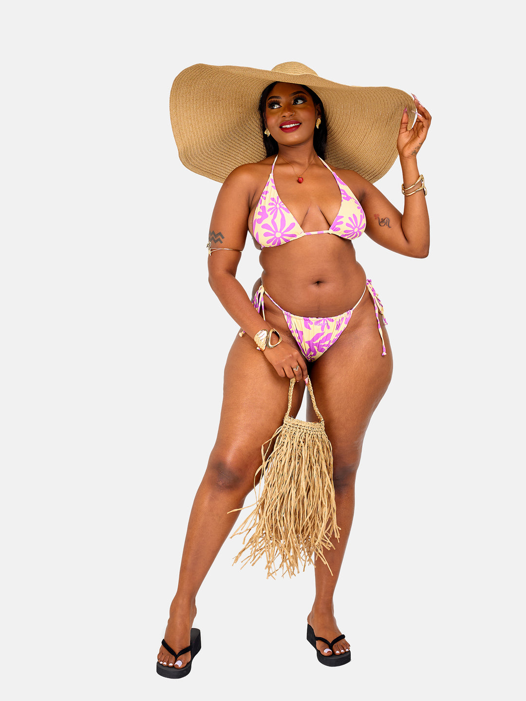 Triangle stringed bikini