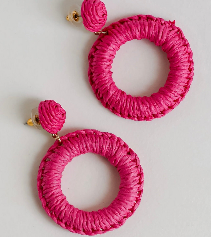 Circular raffia earrings pink