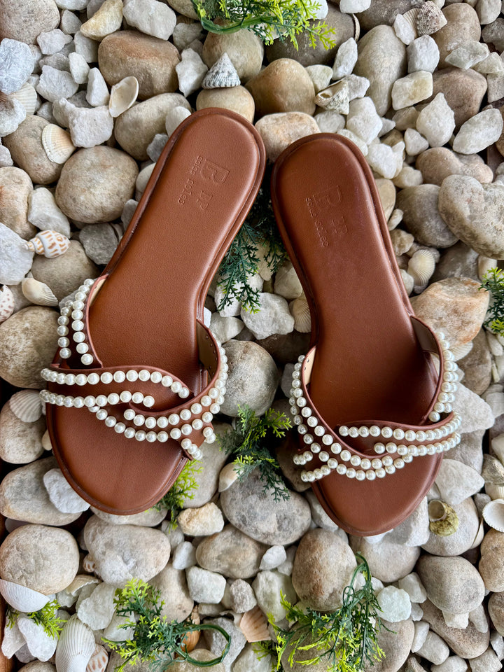 Effortless summer sandals