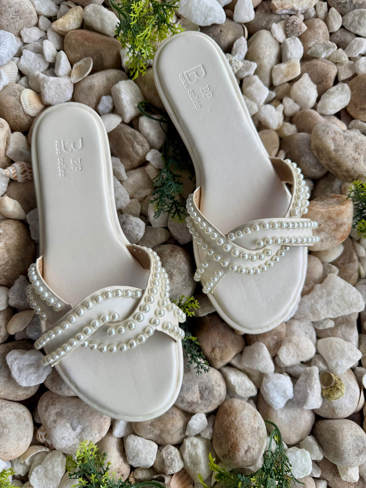 Effortless summer sandals