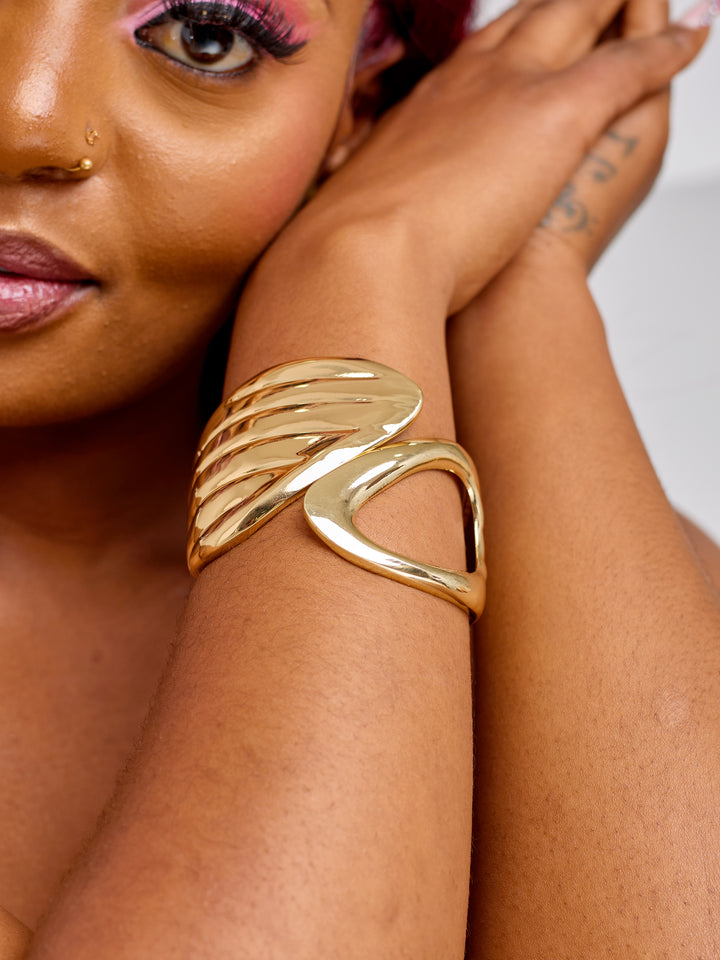 Stylish stackable women’s bracelets