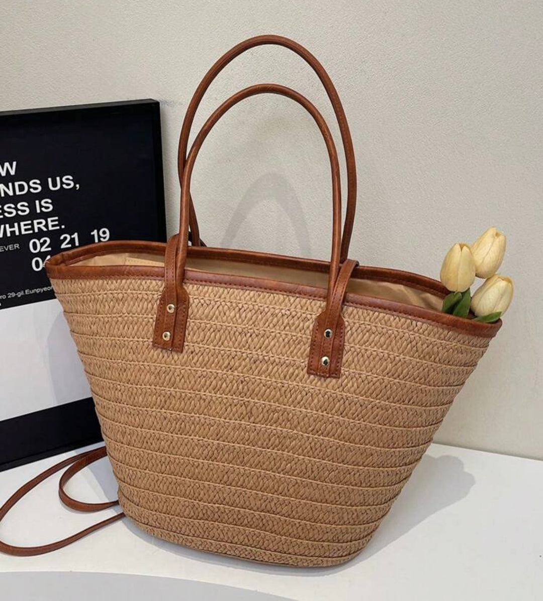 Large zipped tote bag