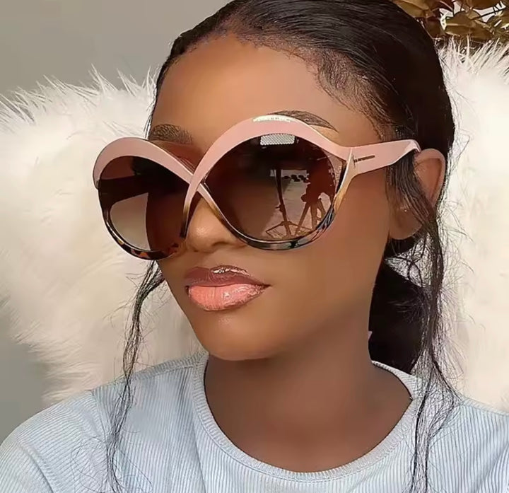Round oversized sunglasses