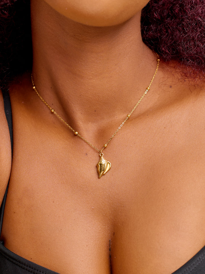 Timeless minimalist necklace