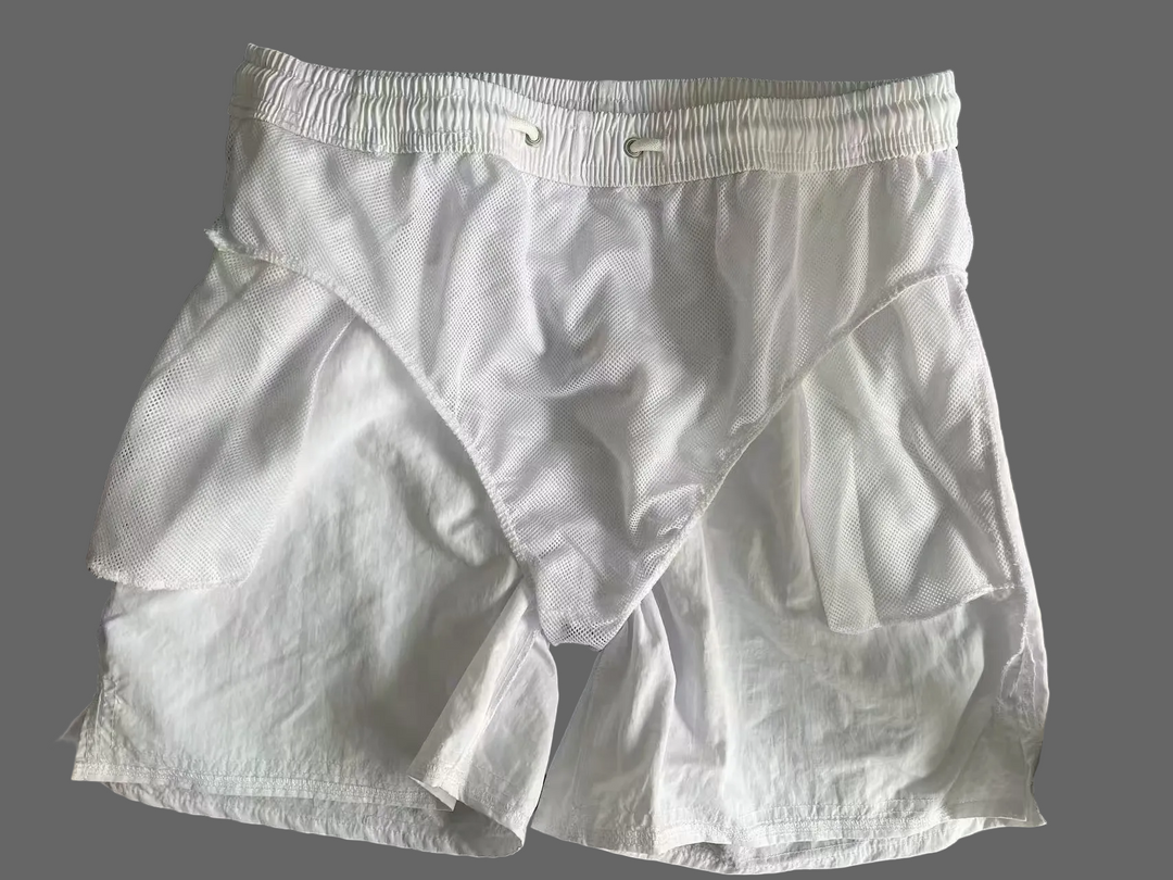 Mens’ summer shorts with mesh liner