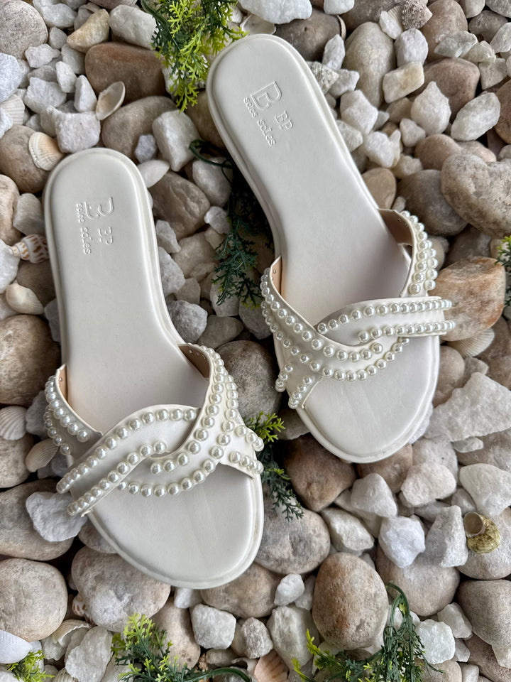 Effortless summer sandals