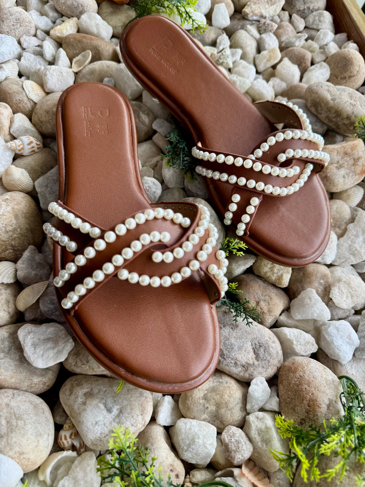 Effortless summer sandals