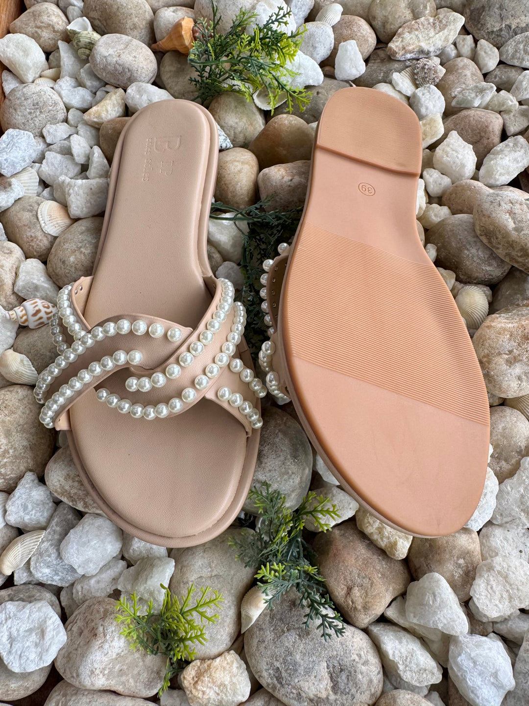 Effortless summer sandals