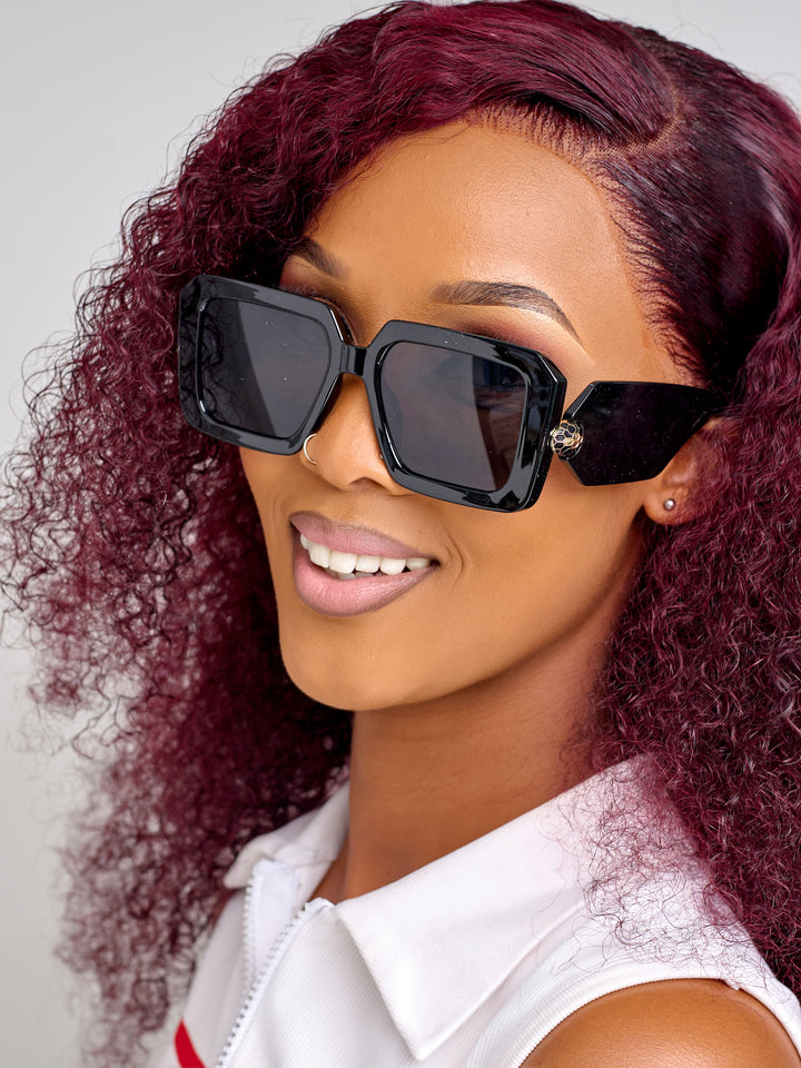 Chic square frame sunglasses