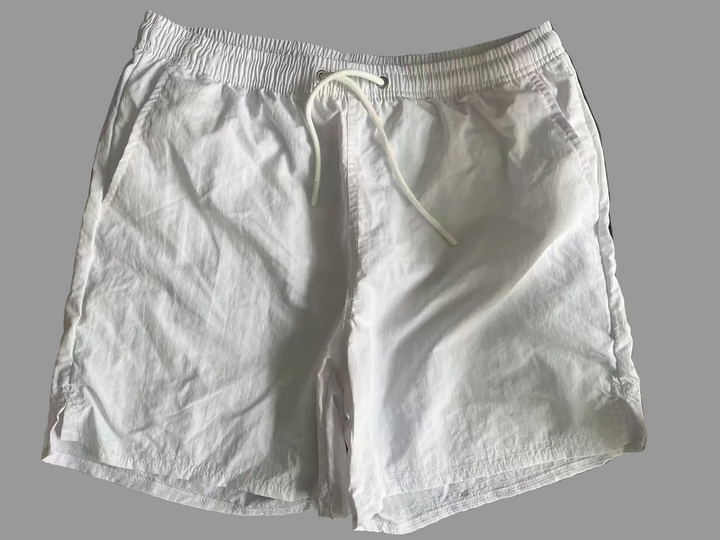 Mens’ summer shorts with mesh liner