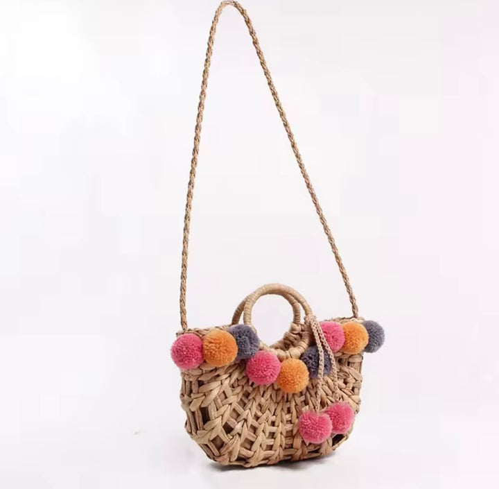 Beach bag with pompom